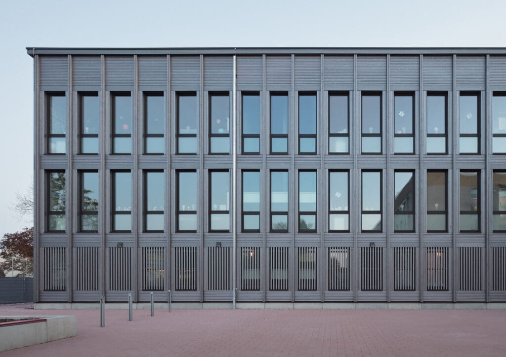 Holzbau Kompetenz Sachsen GmbH – Schule Schilfweg Till Schuster