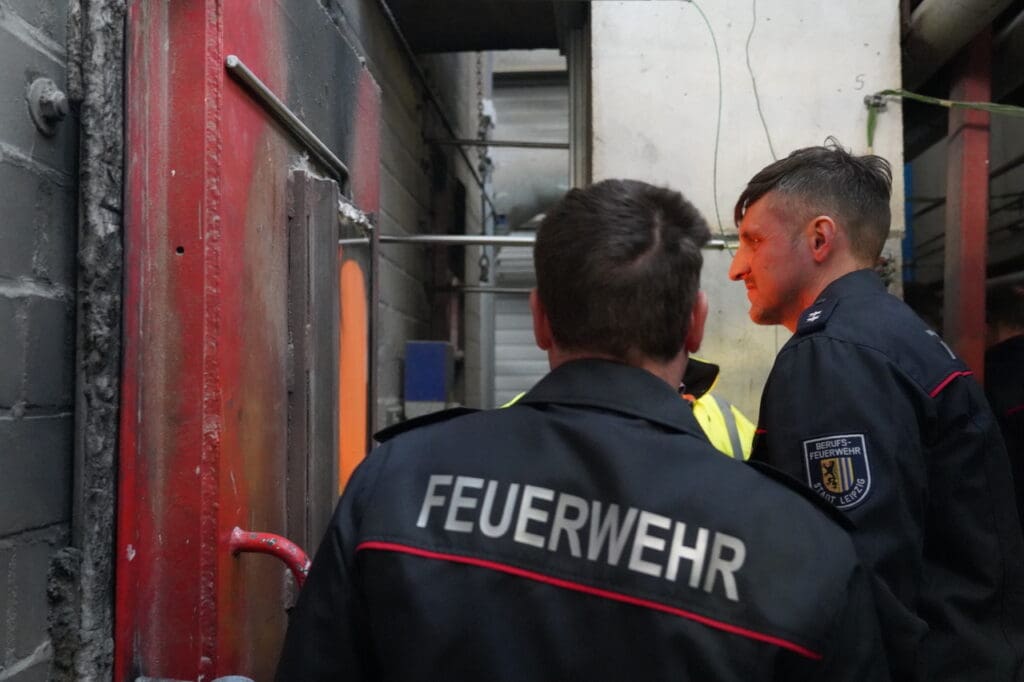Brandversuch in der MFPA Leipzig: Holz im Feuertest 6 Holzbau Kompetenz Sachsen GmbH – DSC01537